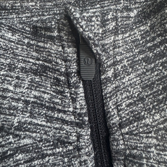 Lululemon Extra Mile 1/2 Zip - Picture 6 of 9